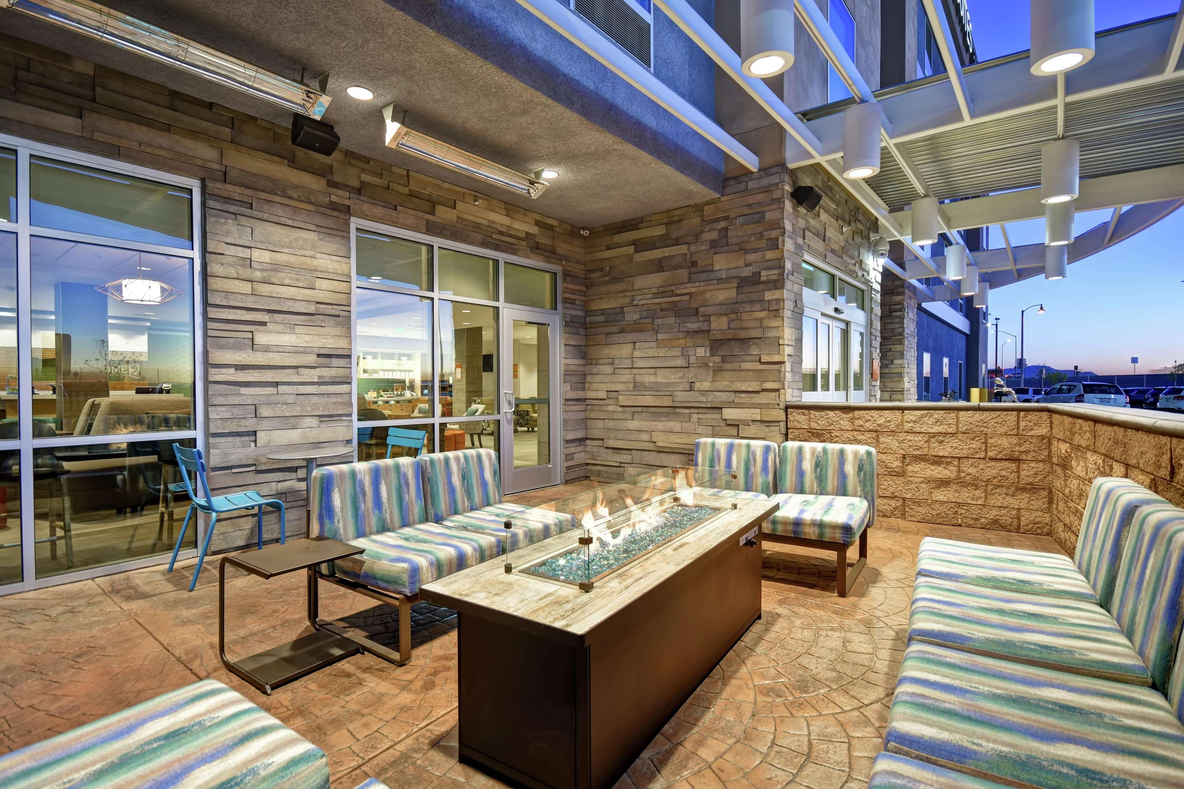 Home2 Suites By Hilton Victorville Buitenkant foto