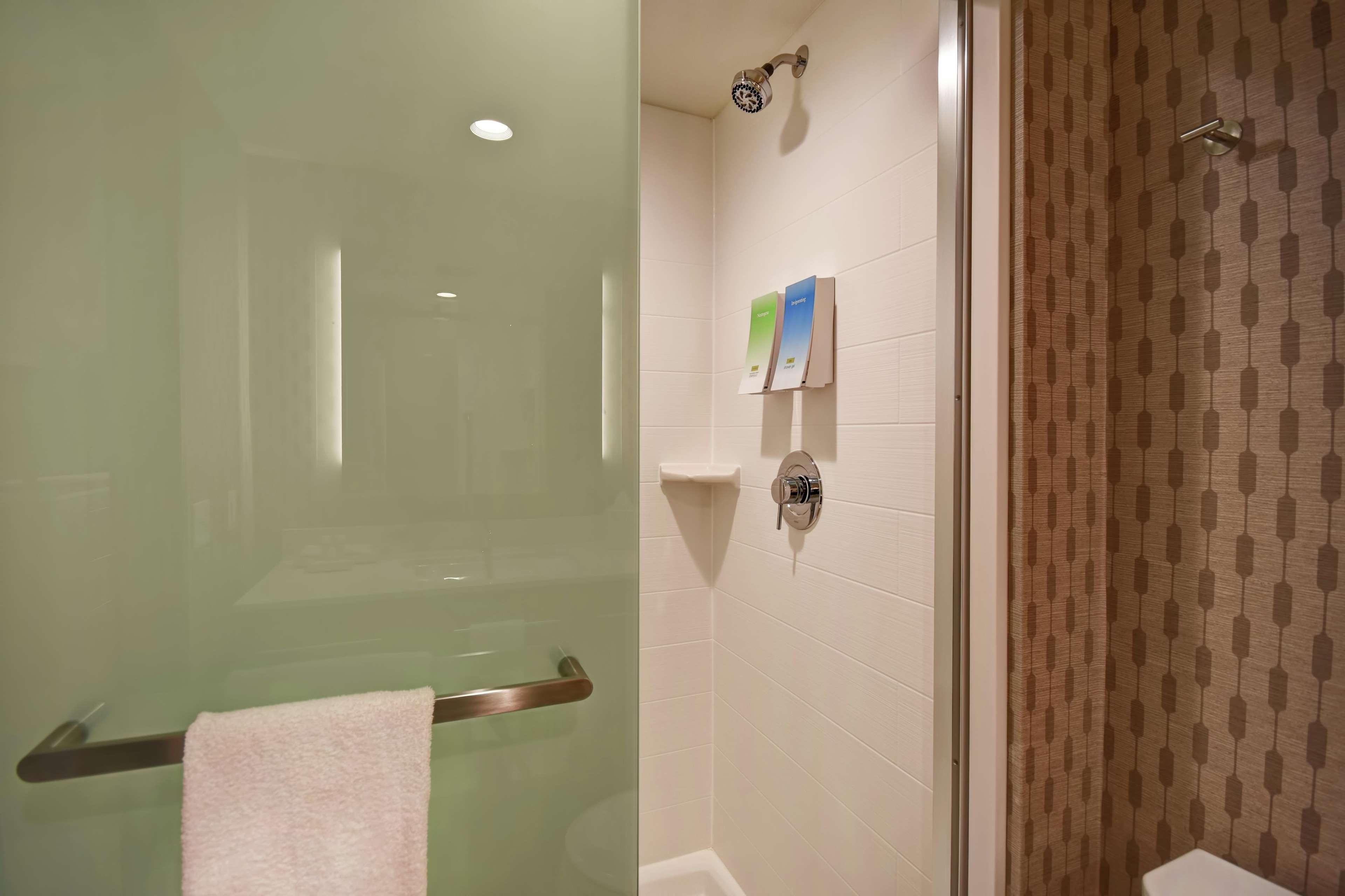 Home2 Suites By Hilton Victorville Buitenkant foto